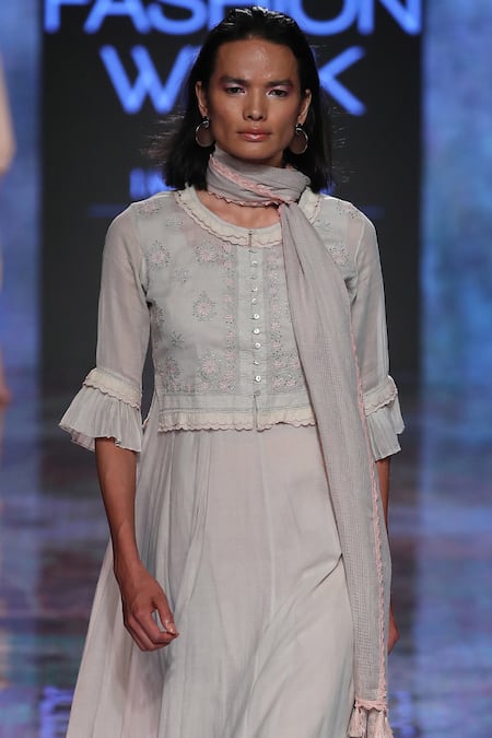 House of Kotwara_Grey Mulmul Round Chikan Kamdani Kurta Set  _Online_at_Aza_Fashions