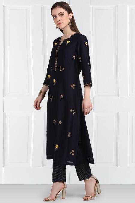 Label Earthen_Black Silk, Chanderi, Organza Sequins, Embroidery Floral Kurta Set For Kids_Online_at_Aza_Fashions