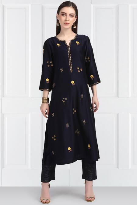 Buy_Label Earthen_Black Silk, Chanderi, Organza Sequins, Embroidery Floral Kurta Set For Kids_Online_at_Aza_Fashions