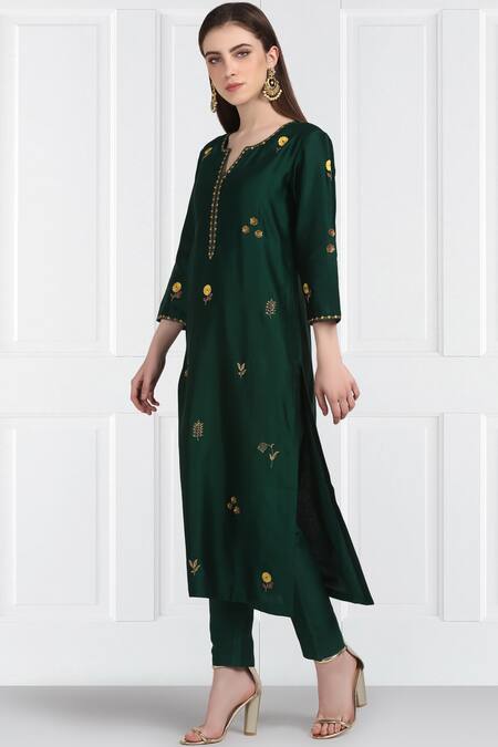 Label Earthen Green Silk, Organza, Chanderi Sequins, Embroidery Floral Kurta Set For Kids Online at Aza Fashions Label Earthen_Green Silk, Organza, Chanderi Sequins, Embroidery Floral Kurta Set For Kids_Online_at_Aza_Fashions