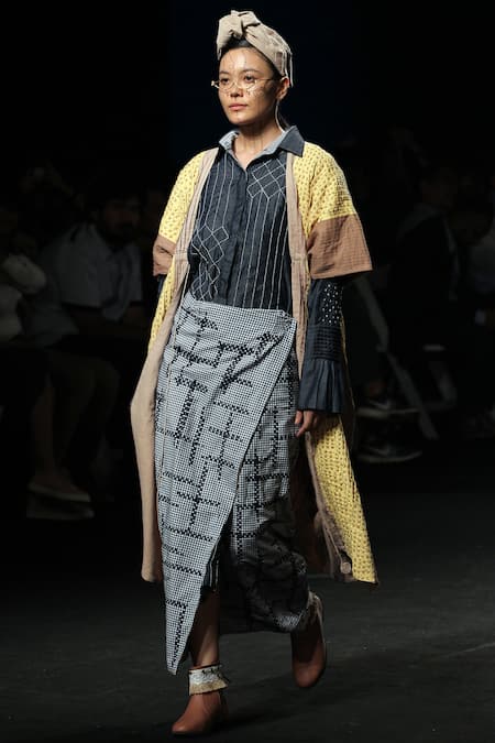 Chambray & CO. Blue Jacket Cotton Dress 85% Tencel 15 % Cotton Skirt Embroidered With And 