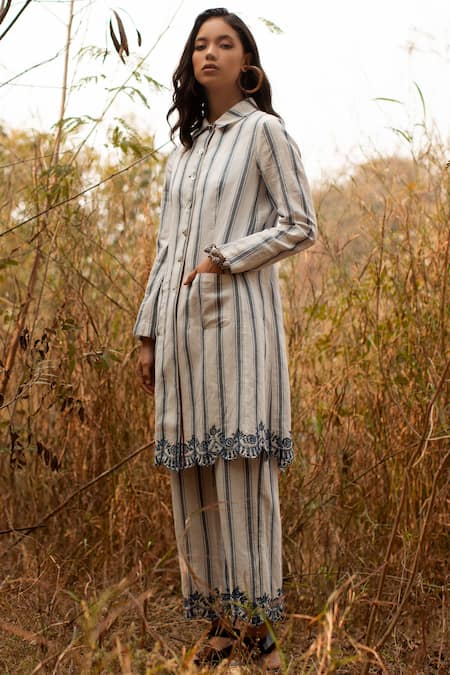 Payal Pratap White Cotton Linen Handloom Spread Collar Striped Tunic Online at Aza Fashions Payal Pratap_White Cotton Linen Handloom Spread Collar Striped Tunic _Online_at_Aza_Fashions
