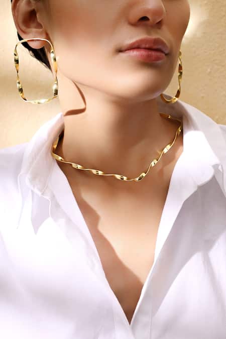 Shop Varnika Arora Gold Plated Twisted Necklace at Aza Fashions Shop_Varnika Arora_Gold Plated Twisted Necklace_at_Aza_Fashions