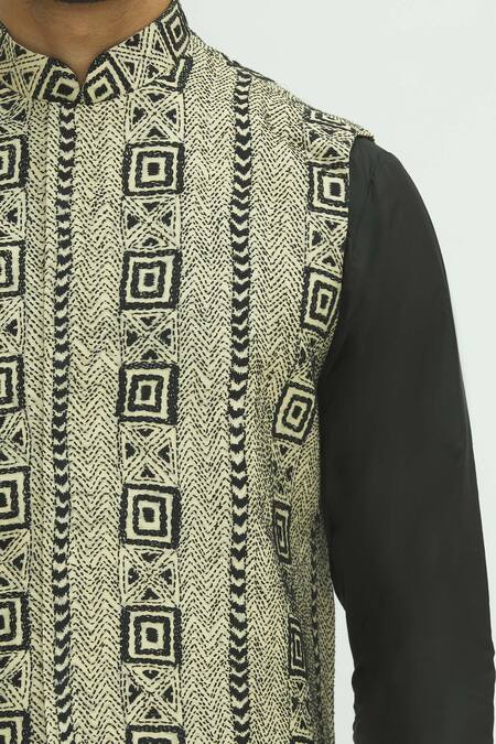 Sharbari Studio_Beige Tussar Silk Bundi _at_Aza_Fashions