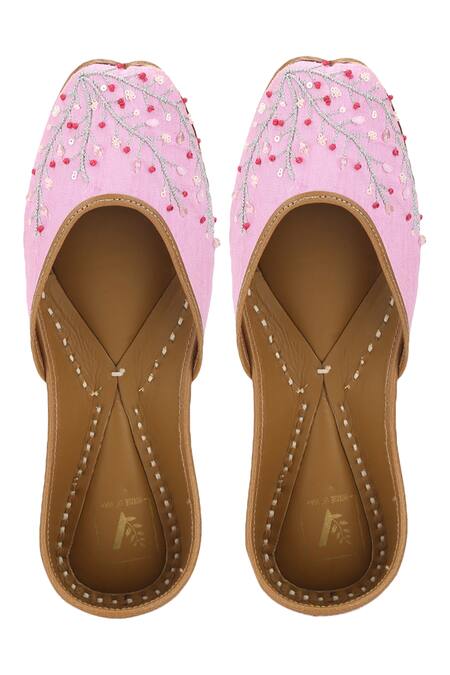 House Of Vian Purple Embellishment Juttis