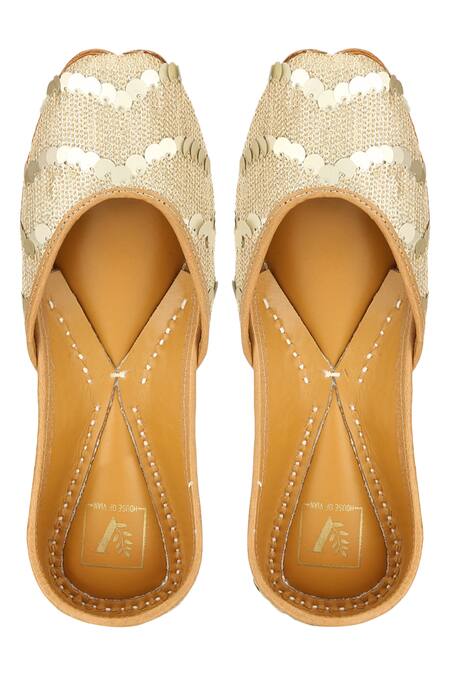 House Of Vian Gold Embellishment Silk Juttis