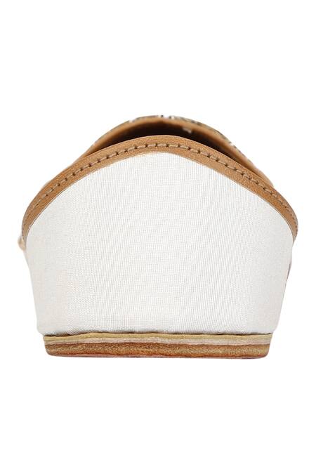 Buy House Of Vian Beige Embellishment Juttis Online at Aza Fashions Buy_House Of Vian_Beige Embellishment Juttis_Online_at_Aza_Fashions