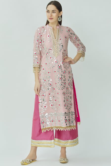Kunwarani Ritu Pink Georgette Notched Embellished Kurta Set