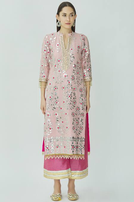 Buy Kunwarani Ritu Pink Georgette Notched Embellished Kurta Set Online at Aza Fashions Buy_Kunwarani Ritu_Pink Georgette Notched Embellished Kurta Set _Online_at_Aza_Fashions