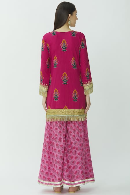 Shop Kunwarani Ritu Pink Muslin U Neck Printed Kurta Sharara Set at Aza Fashions Shop_Kunwarani Ritu_Pink Muslin U Neck Printed Kurta Sharara Set _at_Aza_Fashions
