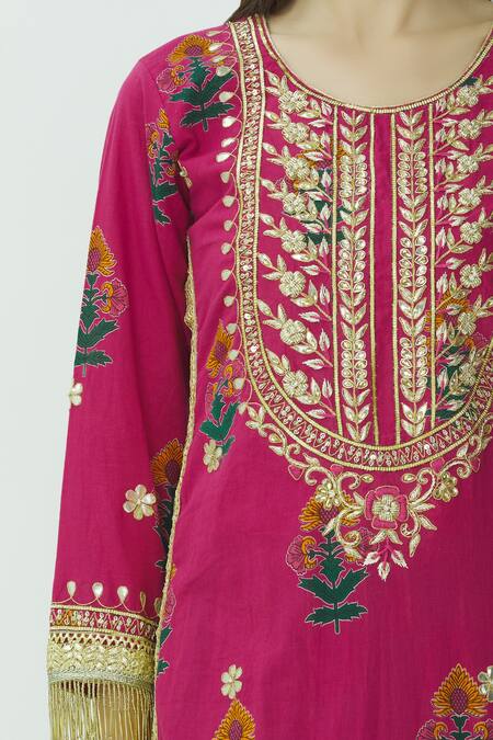 Kunwarani Ritu_Pink Muslin U Neck Printed Kurta Lehenga Set _at_Aza_Fashions