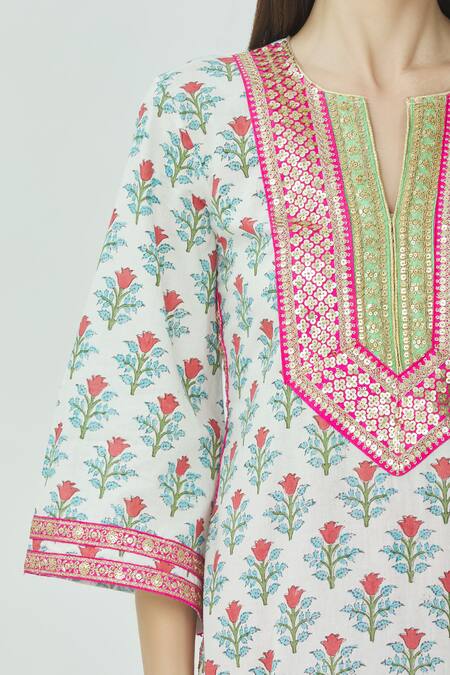 Kunwarani Ritu_White Mulmul Split Printed Kurta Palazzo Set  _at_Aza_Fashions