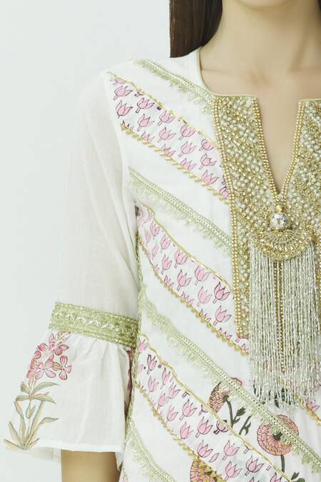 Kunwarani Ritu Pink Muslin Round Printed Kurta Sharara Set at Aza Fashions Kunwarani Ritu_Pink Muslin Round Printed Kurta Sharara Set _at_Aza_Fashions