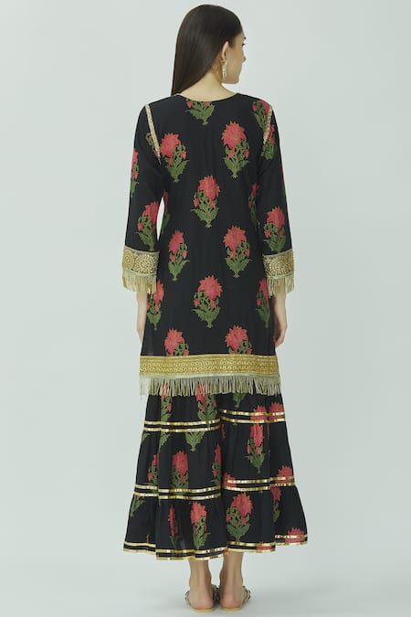 Shop Kunwarani Ritu Black Muslin Notched Embellished Kurta Sharara Set at Aza Fashions Shop_Kunwarani Ritu_Black Muslin Notched Embellished Kurta Sharara Set _at_Aza_Fashions