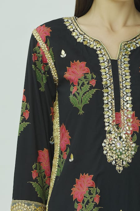 Kunwarani Ritu Black Muslin Notched Embellished Kurta Sharara Set at Aza Fashions Kunwarani Ritu_Black Muslin Notched Embellished Kurta Sharara Set _at_Aza_Fashions