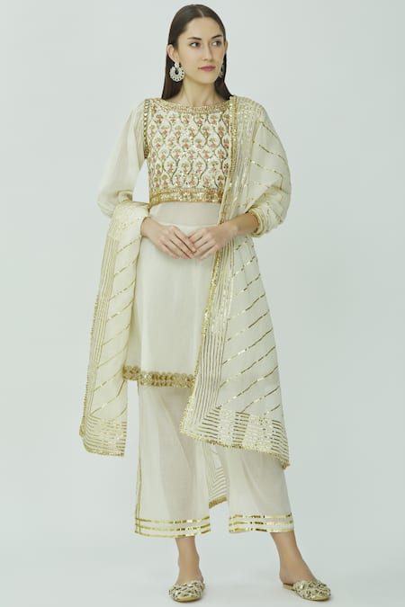 Kunwarani Ritu Cotton Embellished Kurta Set 