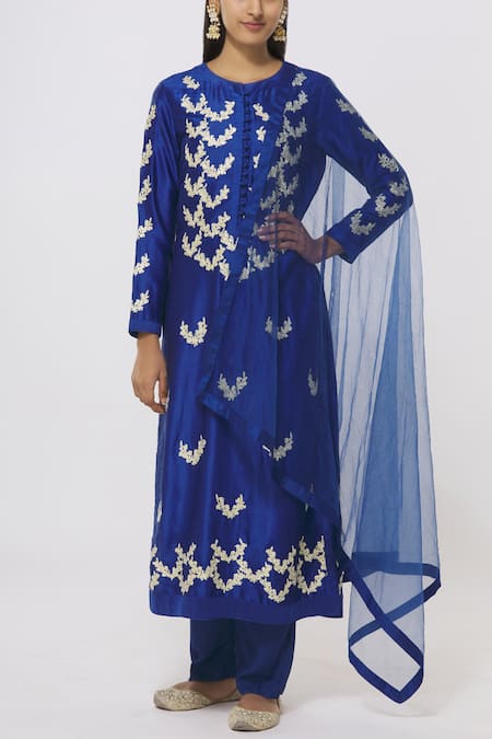 Shyam Narayan Prasad_Blue Chanderi Embroidered Kurta Set_Online_at_Aza_Fashions