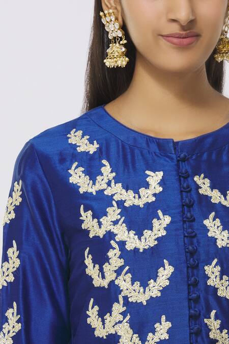 Shyam Narayan Prasad_Blue Chanderi Embroidered Kurta Set_at_Aza_Fashions