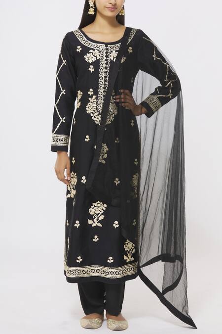 Shyam Narayan Prasad_Black Chanderi Kurta Set_Online_at_Aza_Fashions