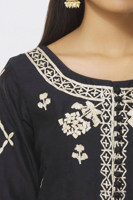 Shyam Narayan Prasad_Black Chanderi Kurta Set_at_Aza_Fashions
