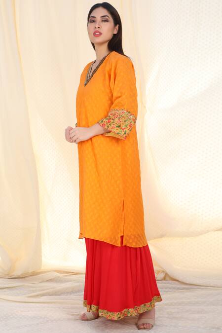 Nikasha_Red Gauze, Jamdani V Neck Printed Kurta Set _Online_at_Aza_Fashions