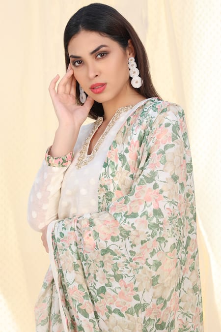 Shop_Nikasha_White Jamdani Notched Embellished Kurta Pant Set _Online_at_Aza_Fashions