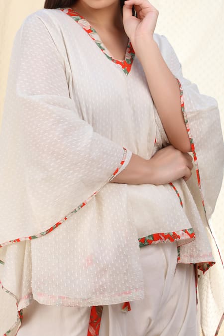 Nikasha_White Jamdani V Neck Printed Tunic Dhoti Pant Set _at_Aza_Fashions