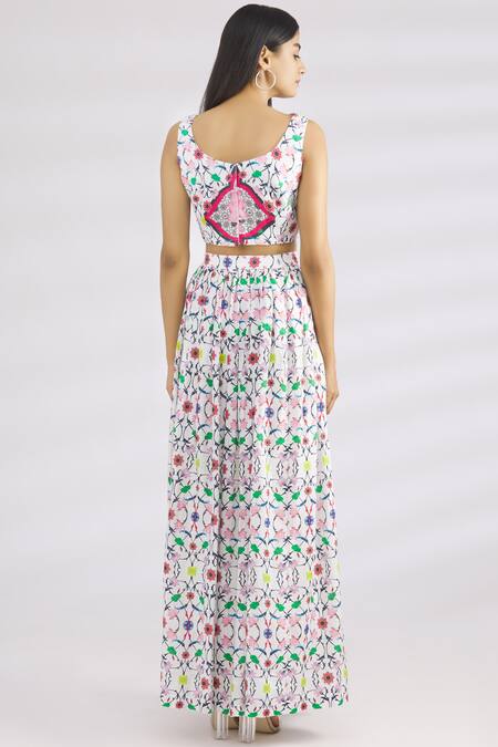 Shop MR. Ajay Kumar White Linen Round Crop Top at Aza Fashions Shop_MR. Ajay Kumar_White Linen Round Crop Top _at_Aza_Fashions