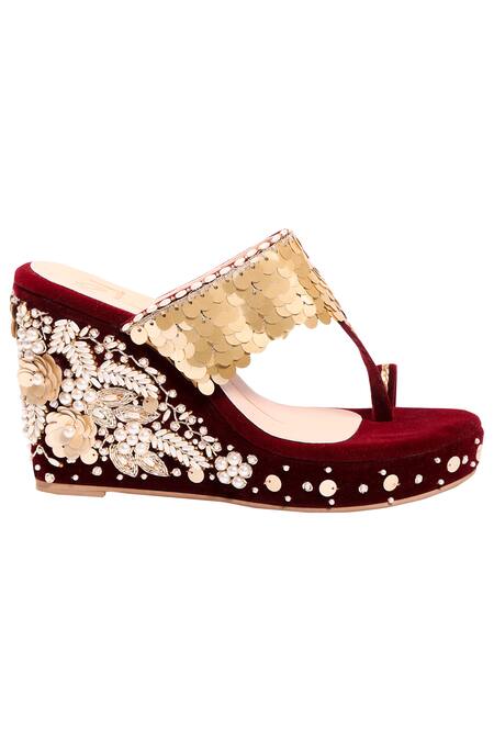 Nidhi Bhandari_Maroon Pearls, Sequins Embroidered Velvet Kolhapuri Wedges _Online_at_Aza_Fashions
