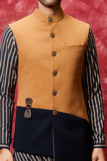 Qbik_Black Bundi Wool Viscose Color Block Kurta Set _Online_at_Aza_Fashions