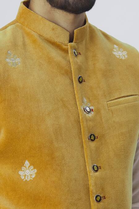 Gaurav Katta_Yellow Velvet Embroidered Bundi _at_Aza_Fashions