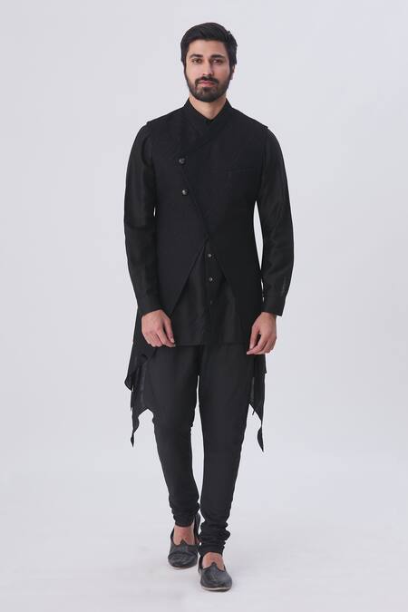 Kommal Sood Black Cotton Silk Embroidered Bundi And Kurta Set Online at Aza Fashions Kommal Sood_Black Cotton Silk Embroidered Bundi And Kurta Set _Online_at_Aza_Fashions