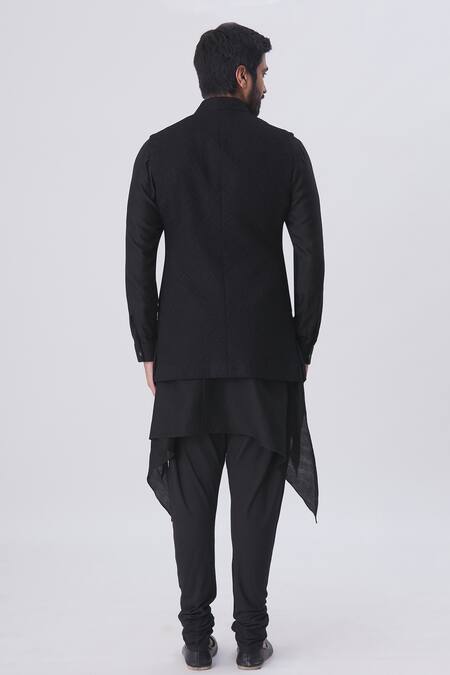 Shop Kommal Sood Black Cotton Silk Embroidered Bundi And Kurta Set at Aza Fashions Shop_Kommal Sood_Black Cotton Silk Embroidered Bundi And Kurta Set _at_Aza_Fashions