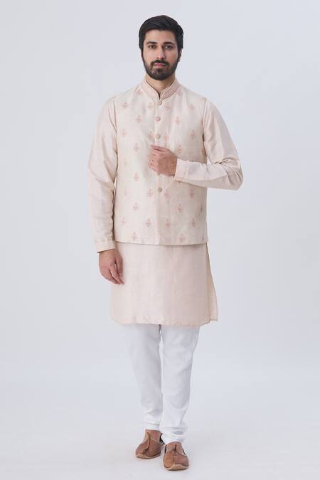 Kommal Sood Peach Cotton Silk Embroidered Bundi And Kurta Set Online at Aza Fashions Kommal Sood_Peach Cotton Silk Embroidered Bundi And Kurta Set _Online_at_Aza_Fashions