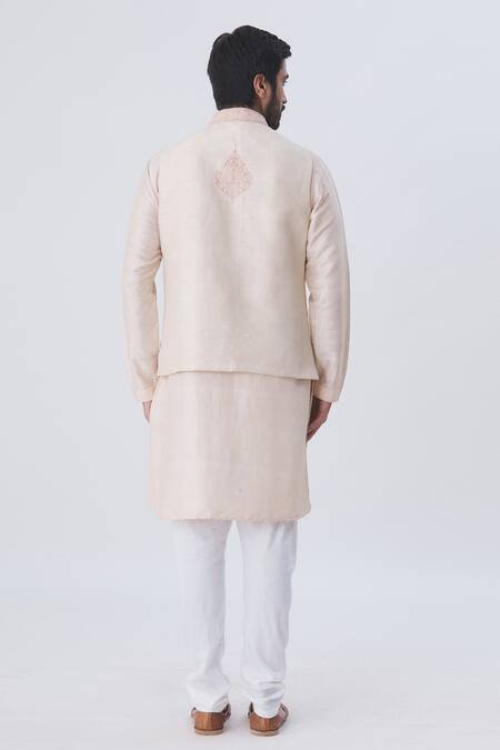 Shop Kommal Sood Peach Cotton Silk Embroidered Bundi And Kurta Set at Aza Fashions Shop_Kommal Sood_Peach Cotton Silk Embroidered Bundi And Kurta Set _at_Aza_Fashions