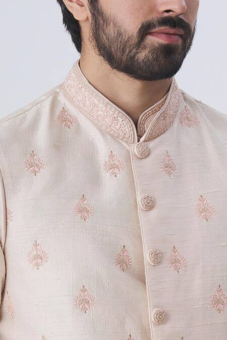 Kommal Sood Peach Cotton Silk Embroidered Bundi And Kurta Set at Aza Fashions Kommal Sood_Peach Cotton Silk Embroidered Bundi And Kurta Set _at_Aza_Fashions