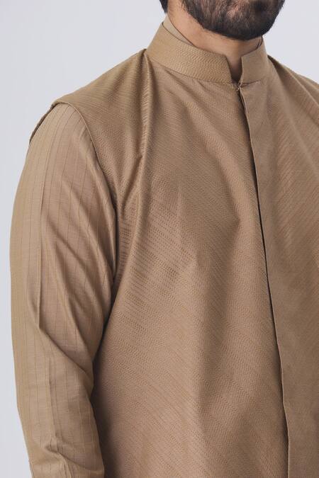 Kunal Anil Tanna Beige Spun Silk Textured Bundi And Kurta Set at Aza Fashions Kunal Anil Tanna_Beige Spun Silk Textured Bundi And Kurta Set _at_Aza_Fashions