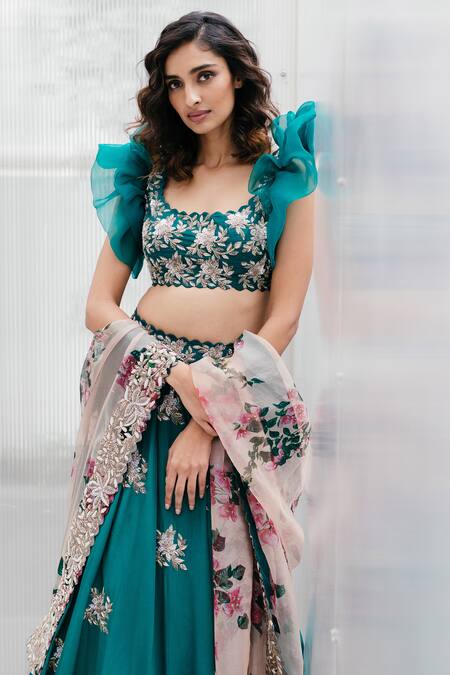 Mrunalini Rao_Green Crepe Embroidered Lehenga Set_Online_at_Aza_Fashions
