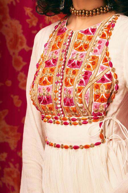 Buy Nadima Saqib White Viscose Cotton Round Embroidered Anarkali Online at Aza Fashions Buy_Nadima Saqib_White Viscose Cotton Round Embroidered Anarkali _Online_at_Aza_Fashions