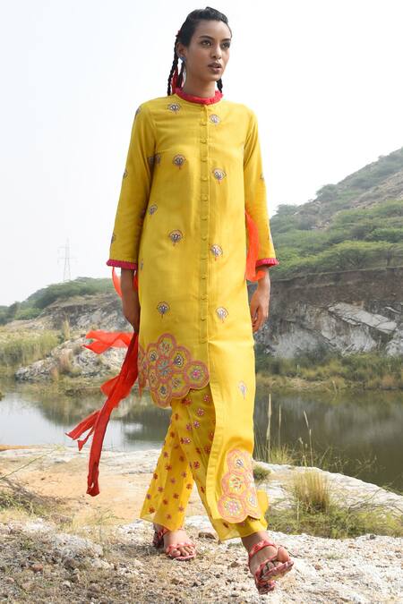 Swati Vijaivargie Yellow Linen Satin Round Embellished Kurta Palazzo Set Online at Aza Fashions Swati Vijaivargie_Yellow Linen Satin Round Embellished Kurta Palazzo Set _Online_at_Aza_Fashions