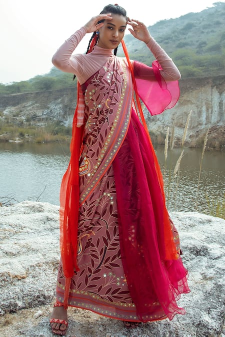 Swati Vijaivargie Pink Bamber Satin Round Embellished Saree With Blouse