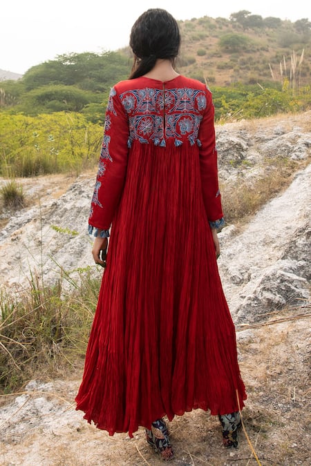 Shop Swati Vijaivargie Red Cotton Silk Round Maxi Dress at Aza Fashions Shop_Swati Vijaivargie_Red Cotton Silk Round Maxi Dress _at_Aza_Fashions