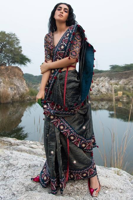 Swati Vijaivargie Blue Chanderi V Neck Saree With Blouse Online at Aza Fashions Swati Vijaivargie_Blue Chanderi V Neck Saree With Blouse _Online_at_Aza_Fashions