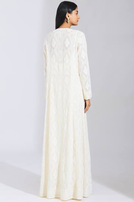 Shop Varsha Wadhwa White Viscose Crepe Embroidered Jacket With Kurta at Aza Fashions Shop_Varsha Wadhwa_White Viscose Crepe Embroidered Jacket With Kurta_at_Aza_Fashions