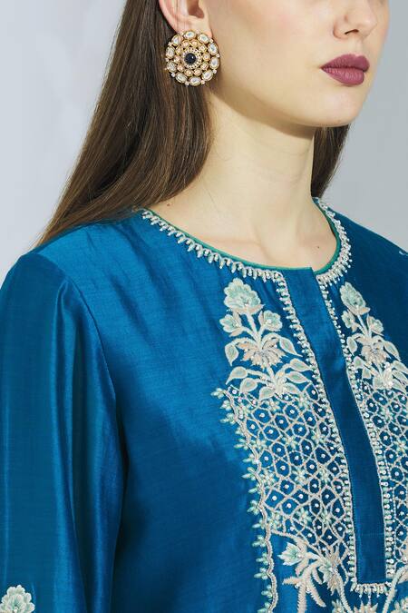 Poonam Dubey_Blue Chanderi Silk Round Kurta Palazzo Set _at_Aza_Fashions