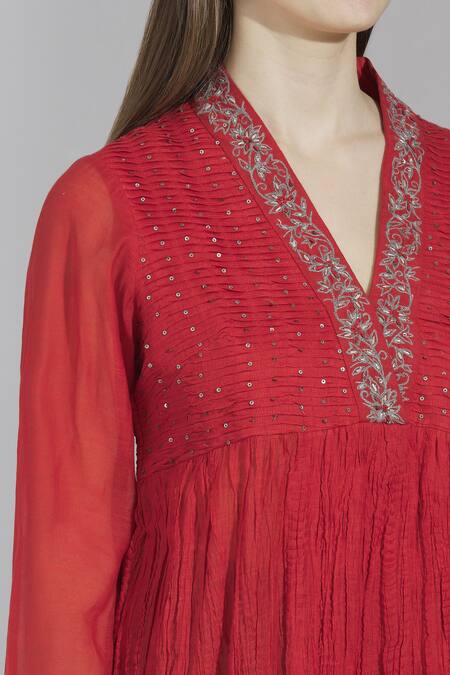 Poonam Dubey_Red Chanderi Silk V Neck Kurta Palazzo Set _at_Aza_Fashions