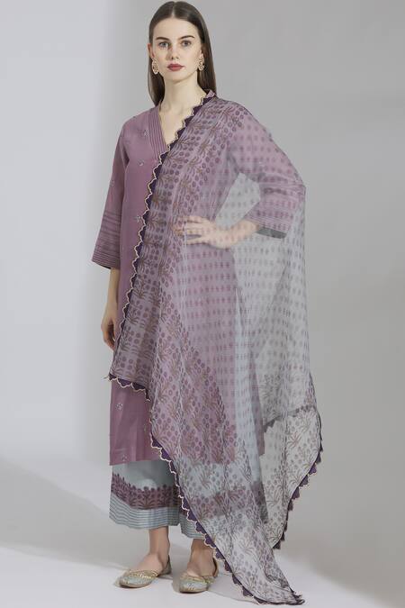 Poonam Dubey_Purple Chanderi Silk V Neck Kurta Palazzo Set _Online_at_Aza_Fashions