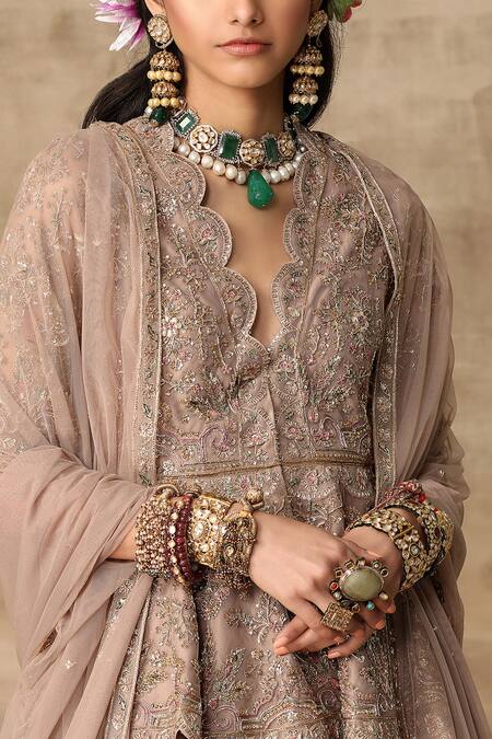 Buy Ridhi Mehra Gold Net V Neck Embroidered Bridal Lehenga Set Online at Aza Fashions Buy_Ridhi Mehra_Gold Net V Neck Embroidered Bridal Lehenga Set _Online_at_Aza_Fashions