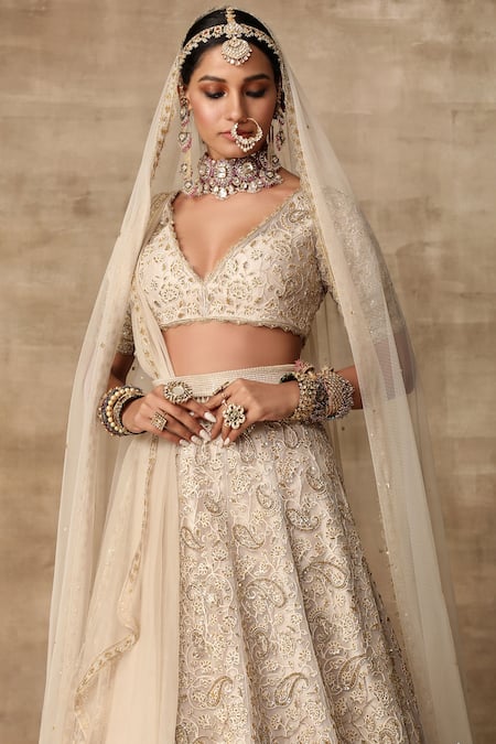 Ridhi Mehra_White Organza, Net V Neck Embroidered Bridal Lehenga Set _Online_at_Aza_Fashions