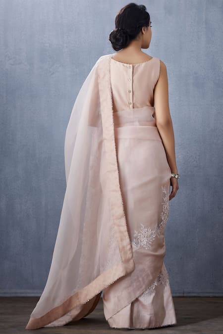 Shop Torani Peach Handwoven Organza Chanderi Saree at Aza Fashions Shop_Torani_Peach Handwoven Organza Chanderi Saree_at_Aza_Fashions